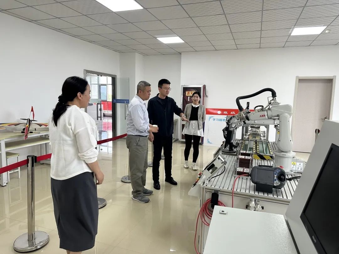 明德理工学院王卫军教授